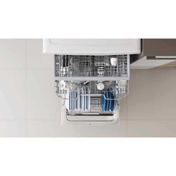 Picture of Indesit DFO3T133FUK Freestanding Dishwasher with 14 Place Settings 