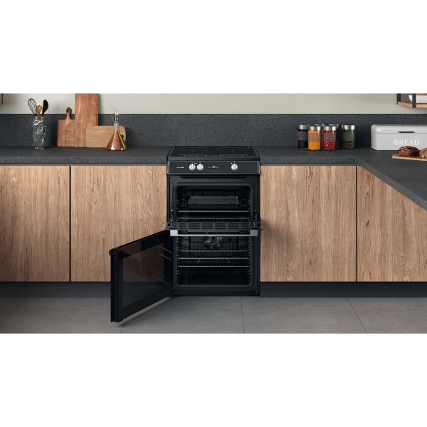 Picture of Hotpoint HDT67I9HM2C 60cm Electric Double Oven Cooker with Induction Hob