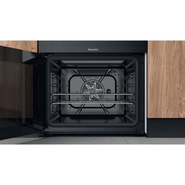 Picture of Hotpoint HDM67V9CMW 60cm Double Oven Electric Cooker with XL Cavity and Ceramic Hob