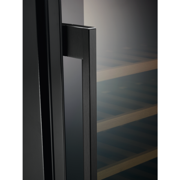 Picture of AEG AWUS052B5B 82cm Integrated Undercounter Wine Cooler