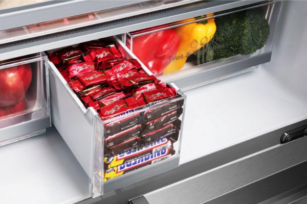 Picture of Hisense RF749N4WIF 91.4cm Frost Free American Style Fridge Freezer in Stainless Steel