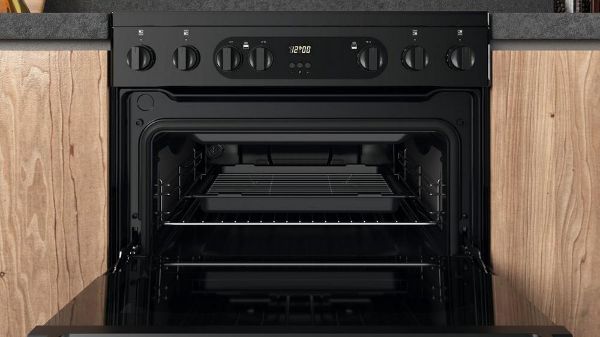 Hotpoint HDEU67V9C2B/UK 60cm Double Oven Electric Cooker with Ceramic Hob - Black_top oven