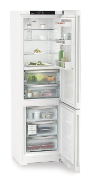 Liebherr CBNc5723 Plus BioFresh NoFrost Fridge Freezer_interior angled