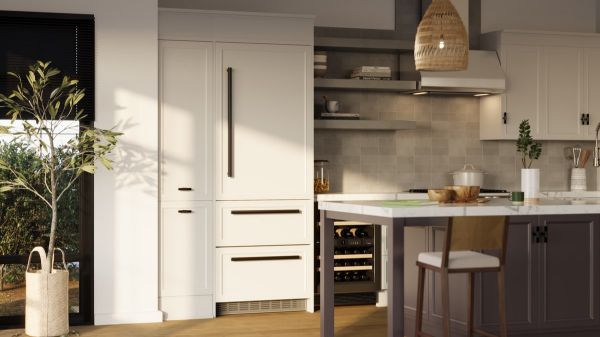 Liebherr ECBNe 7870 BioFresh NoFrost Combined Integrated Fridge Freezer _integrated door shut