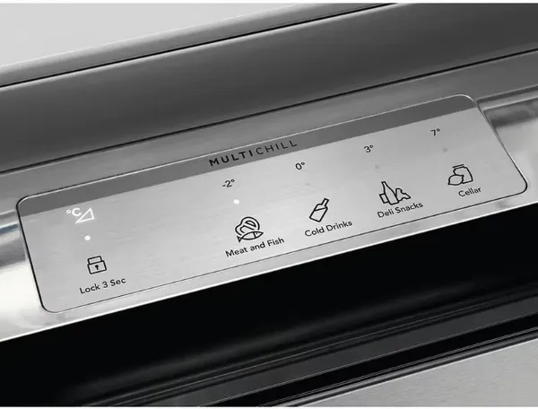 AEG RMB954E9VX 9000 MultiSwitch Freestanding Plumbed Fridge Freezer_display