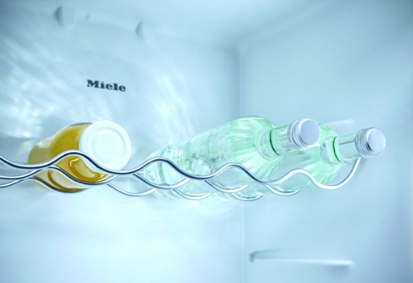 Miele KDN 7724 E Integrated Fridge Freezer with DailyFresh ExtraCool_bottle rack