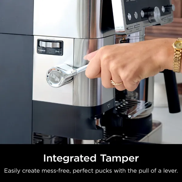 Ninja ES701UK Luxe Café Pro Series Espresso Machine - Black/Stainless Steel_integrated tamper