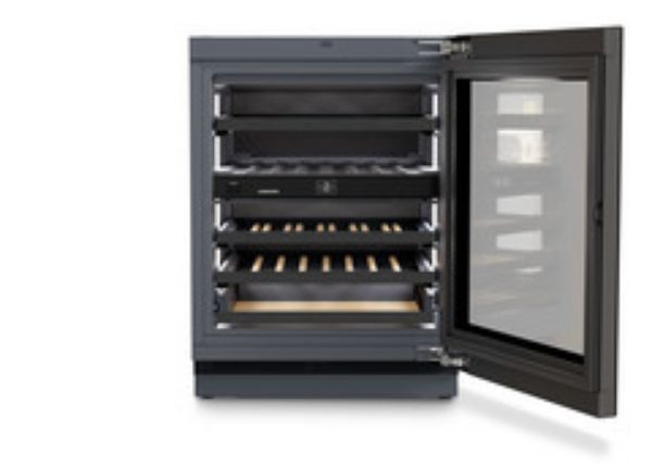 Liebherr UWgbi 3682 Vinidor Selection Wine fridge suitable for undercounter installation for wine tempering open 2