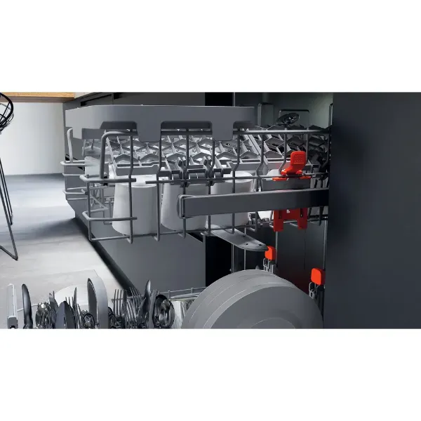 Hotpoint Integrated Slimline Dishwasher HSIO 3T223 WCE UK N - Silver shelf
