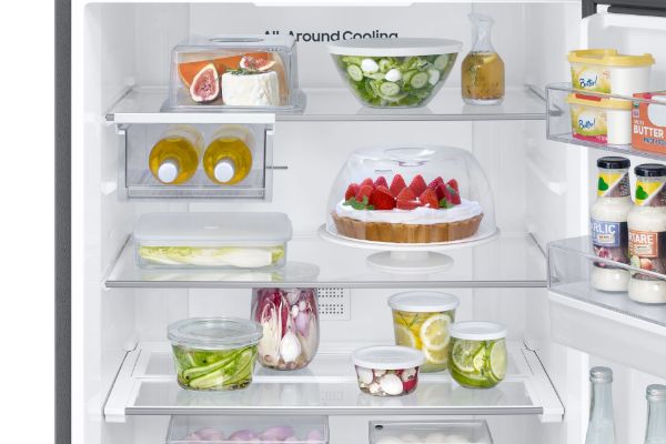 Samsung RB50DG632ES9EU  Series 8 SpaceMax™ 505L Smart Combi Fridge Freezer in Silver_shelves