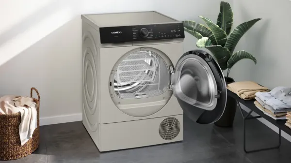 Siemens WQ46H2DXGB Heat Pump Tumble Dryer in Silver Inox_open door