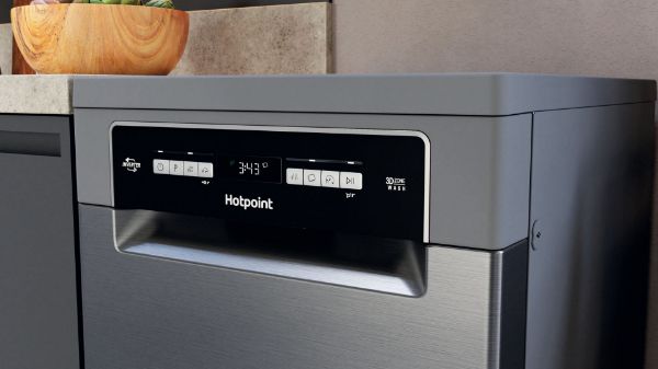 Hotpoint HSFO 3T223 W X UK N Slimline Dishwasher with 10 Place Settings - Stainless Steel Inox