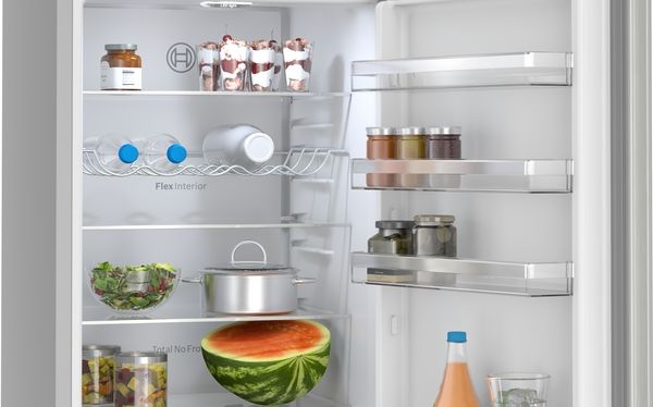Bosch KGN392LBFG 60cm Freestanding Fridge Freezer in Inox-look