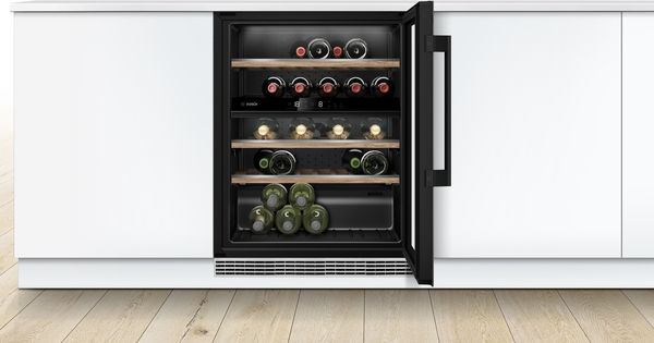 Bosch KUW21AHG0G Built In Wine Cooler in Black