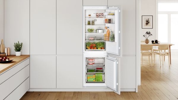 Bosch KIN86NFE0G Built In Fridge-Freezer