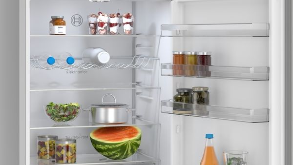 Bosch KGN492LDFG Freestanding Fridge Freezer In Inox-look