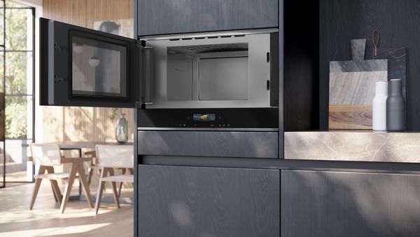 Siemens BF722L1B1B Built-in Microwave Oven in Black