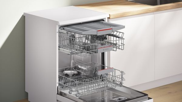 Bosch SMS6ZCW10G Full Size Freestanding Dishwasher in White