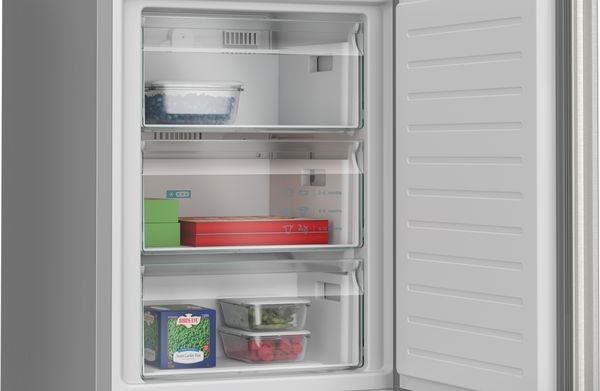 Siemens KG39NXIBF Freestanding Fridge-Freezer In Inox-easyclean