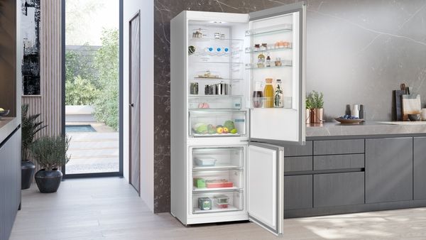 Siemens KG49NXIDF Freestanding Fridge Freezer in Brushed Steel anti-fingerprint