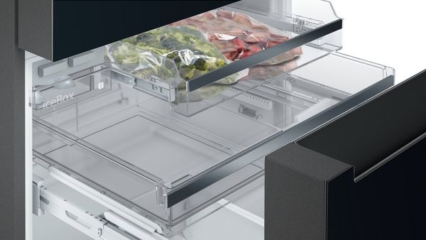 Siemens KF96RSBEA American Style Fridge-Freezer in Black