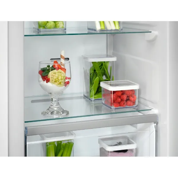 AEG NAB7N181EC 7000 No Frost Integrated Tall Freezer_Interior View