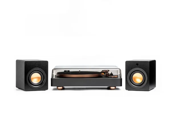Mitchell Acoustics uStream Groove Turntable with Speakers_angled view 2